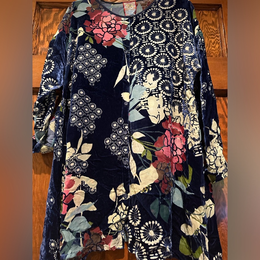 Johnny Was Velvet Blouse with Floral Pattern Laser Cut Velvet FLAW